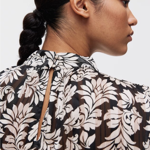 H&M blouse - Picture 2 of 4